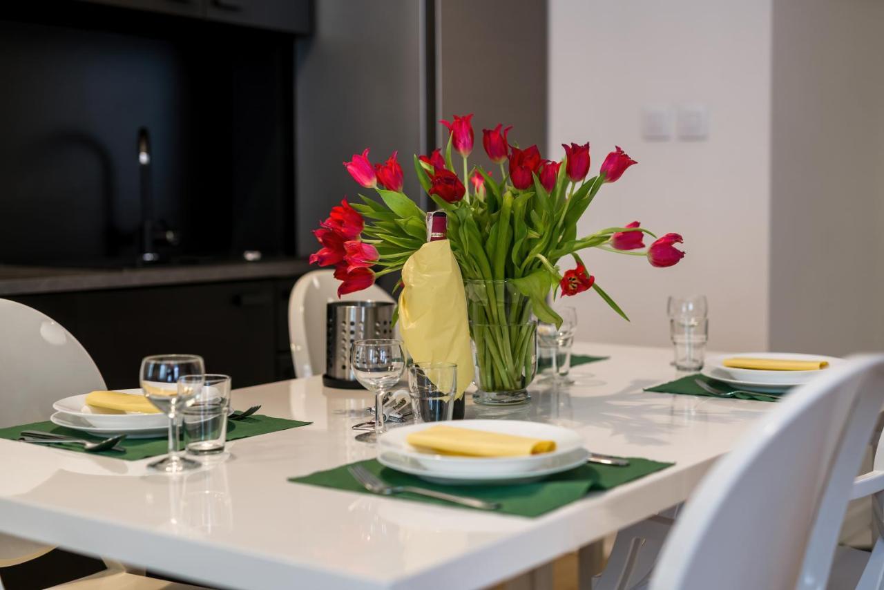 Apartment Poznan Mtp Chelmonskiego By Noclegi Renters Exterior foto